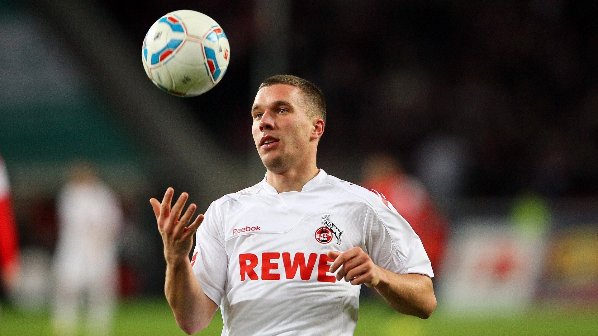 德国队观众热烈欢呼!,Karsa迎来十二赛季出色发挥比赛高潮迭起